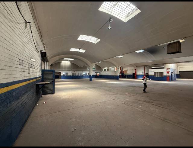 4,833M² WAREHOUSE TO LET IN ALRODE